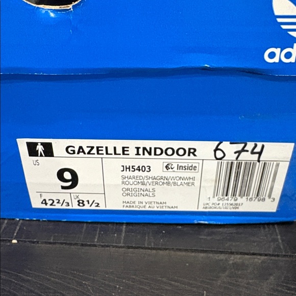 Adidas Gazelle Indoor Sneaker (Men)
Shadow Red/Green/White - Picture 2 of 6